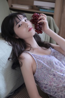 美女露100%胸无遮挡
